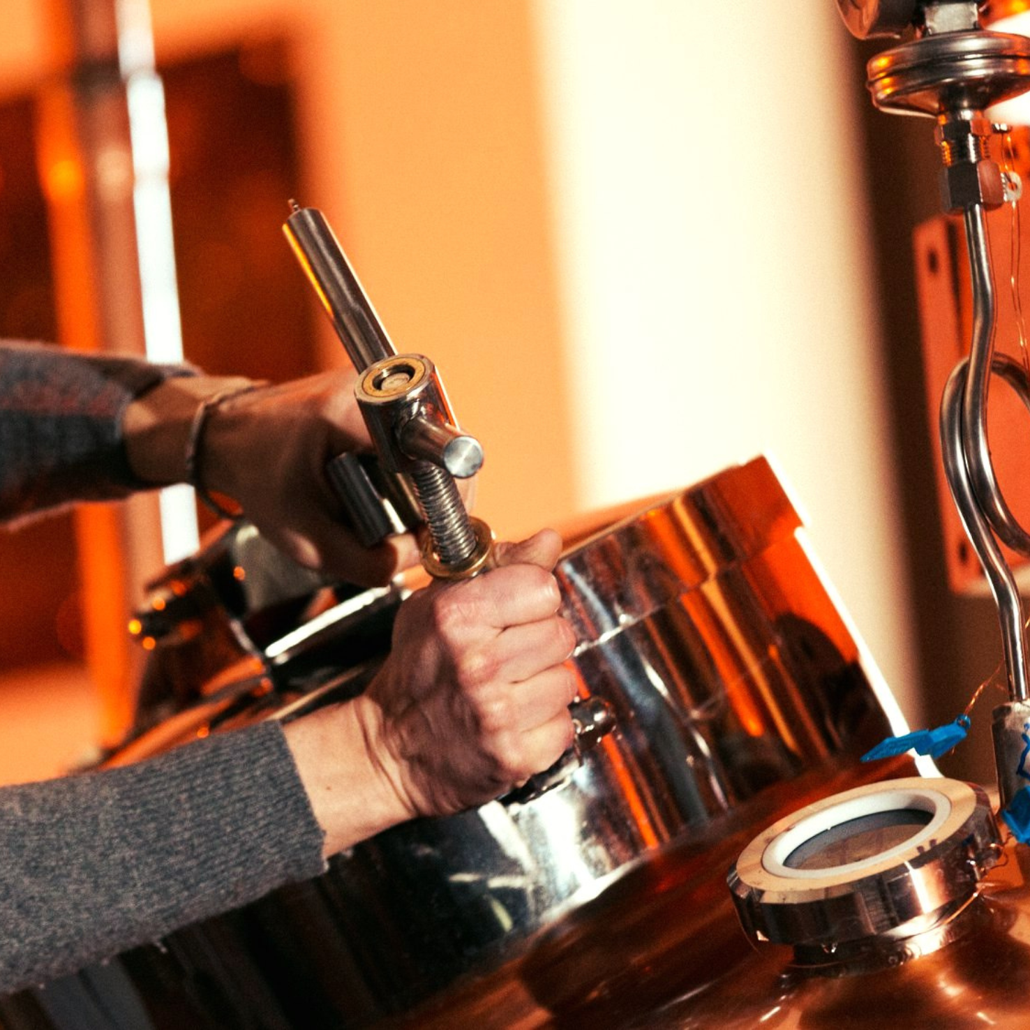 PRIMA EDIZIONE Whisky di Montagna di Segale, metodo di distillazione Villa de Varda